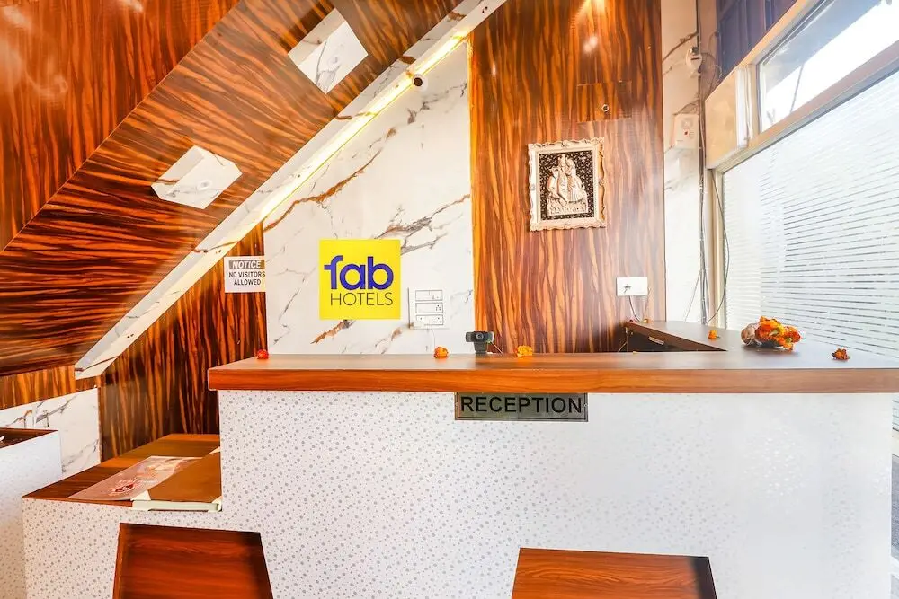 Гвалиор: Fabexpress Royal Villas