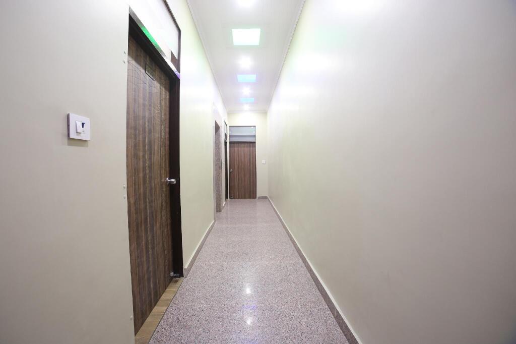 Джайпур: Oyo 24220 Hotel Jai Ambay International