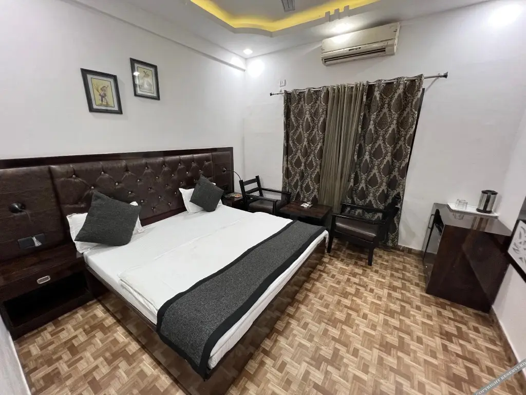 Дехрадун: Hotel Deepshikha