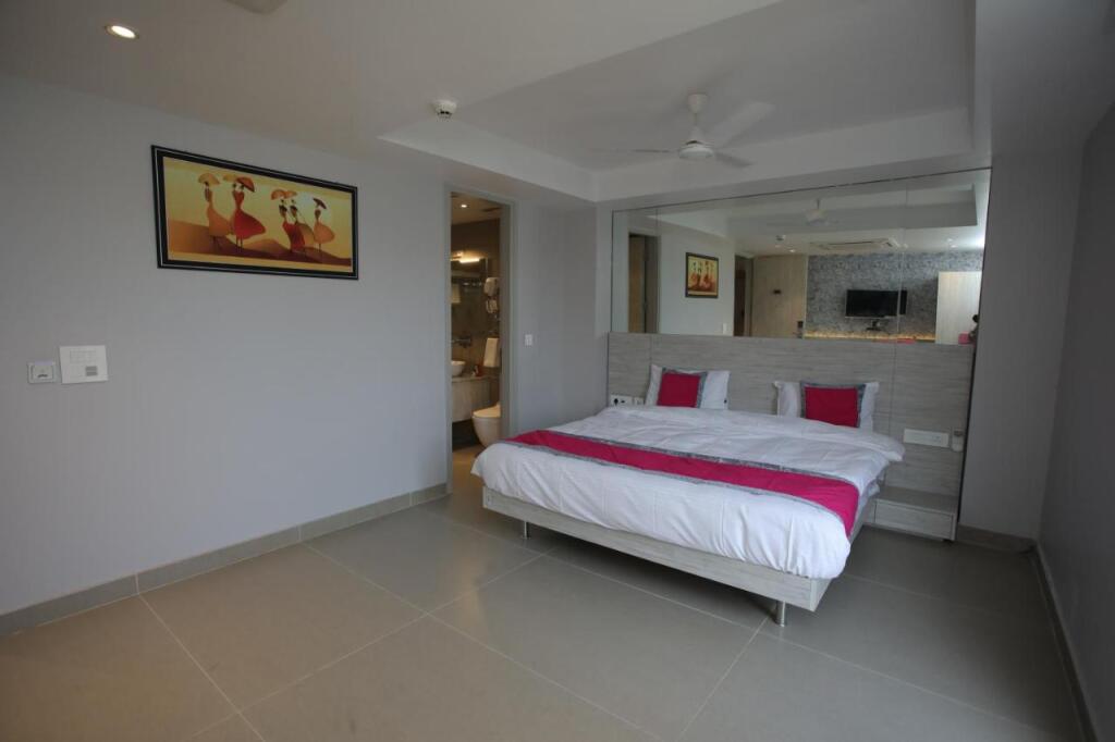 Дехрадун: Hotel Kailash Plaza