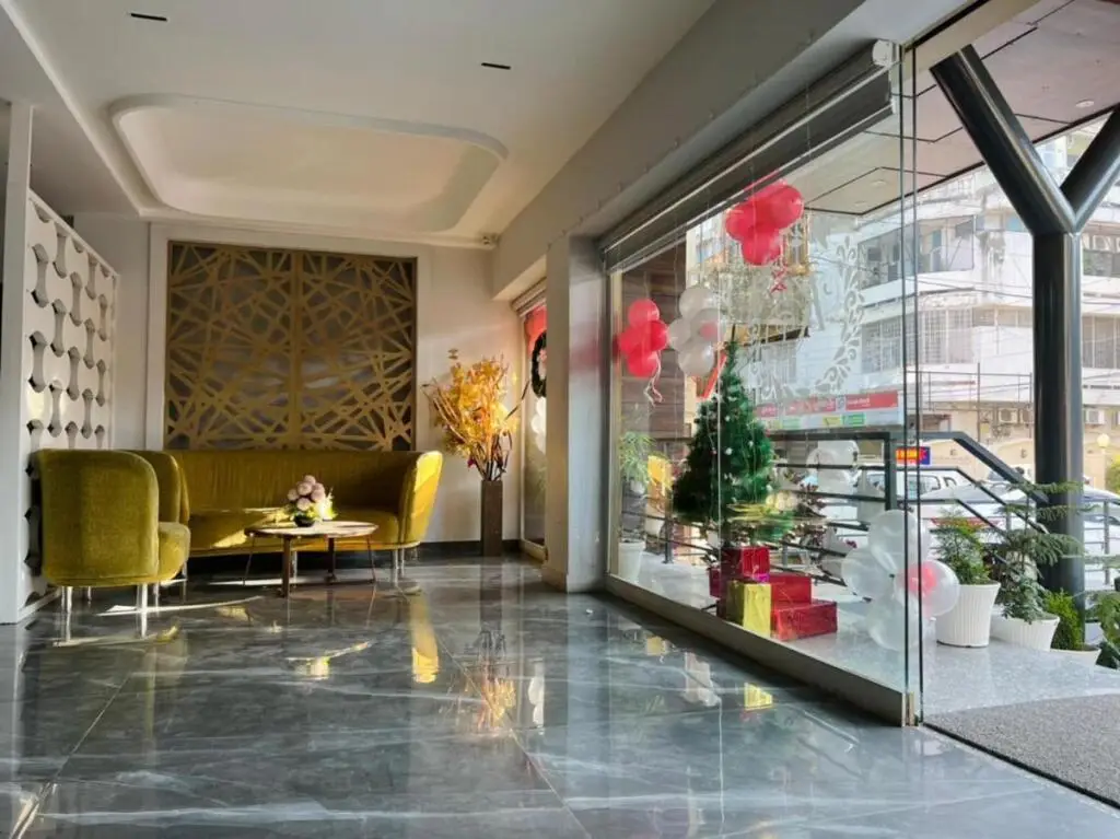 Дехрадун: Hotel Kailash Plaza