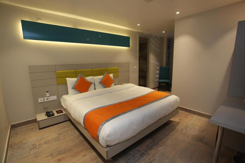 Дехрадун: Hotel Kailash Plaza