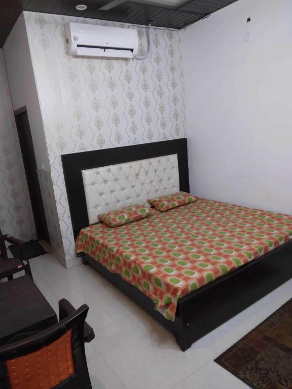 Харидвар: Oyo Sai Guest House