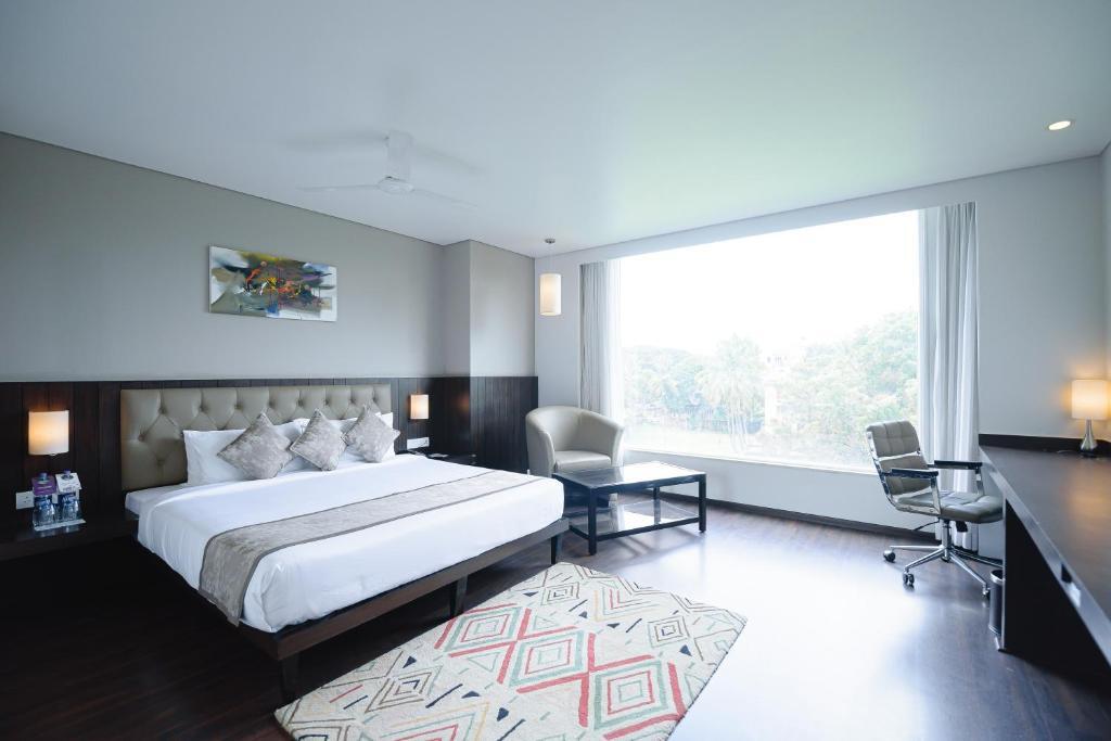 Хубли: Phlox Hotel Hubli