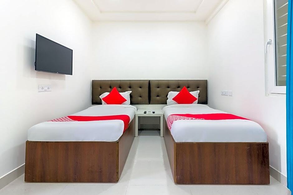 Хидерабад: OYO 44149 Gachibowli Inn
