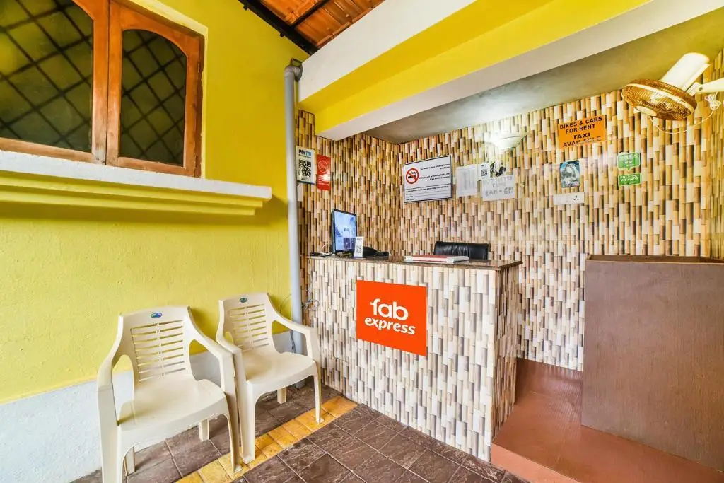 Вагатор: FabExpress Yoyo Cottage Chapora Fort