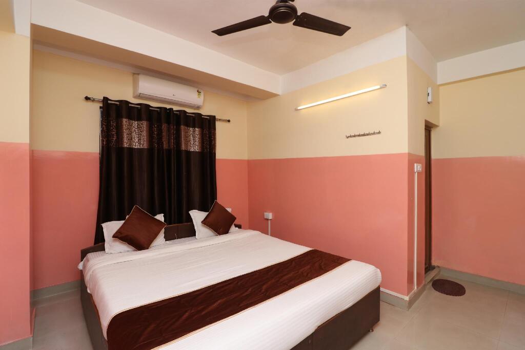 Гувахати: OYO 4979 Prabha Palace Lodge