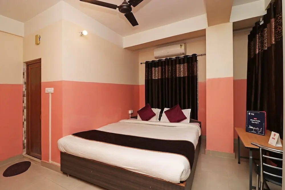 Гувахати: OYO 4979 Prabha Palace Lodge