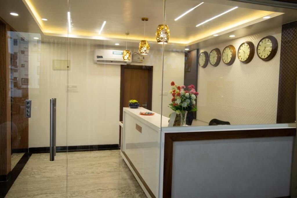 Chikkajala: Villa Grand Hotel Near Kempegowda International Airport