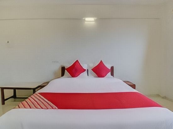 Тхане: Hotel Della Comforts