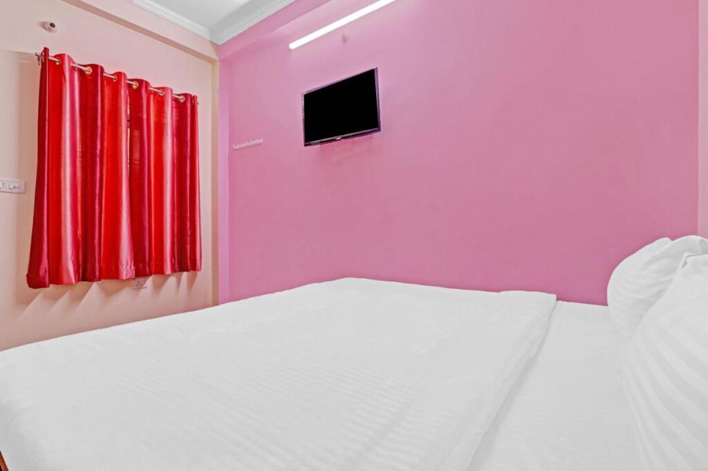 Лакхнау: OYO 84120 Hotel R S Gold Night