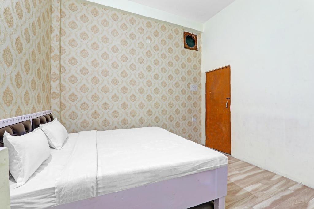Лакхнау: OYO 86824 Hotel Shriyam Shree