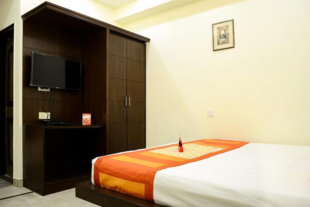 Нью-Дели: OYO 3394 Hotel Centra Inn