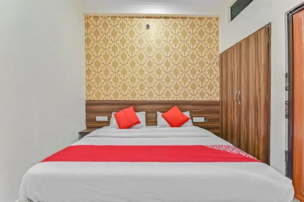 OYO 77634 Krishna Hotel — фото 1