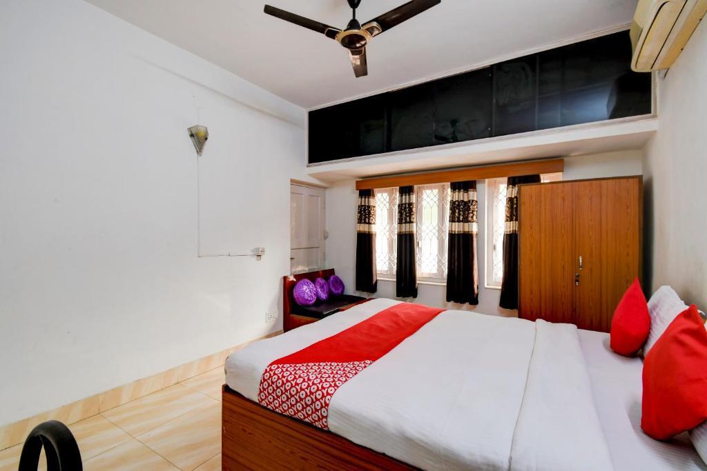 Колката: OYO Flagship 84103 Blue Star Guest House