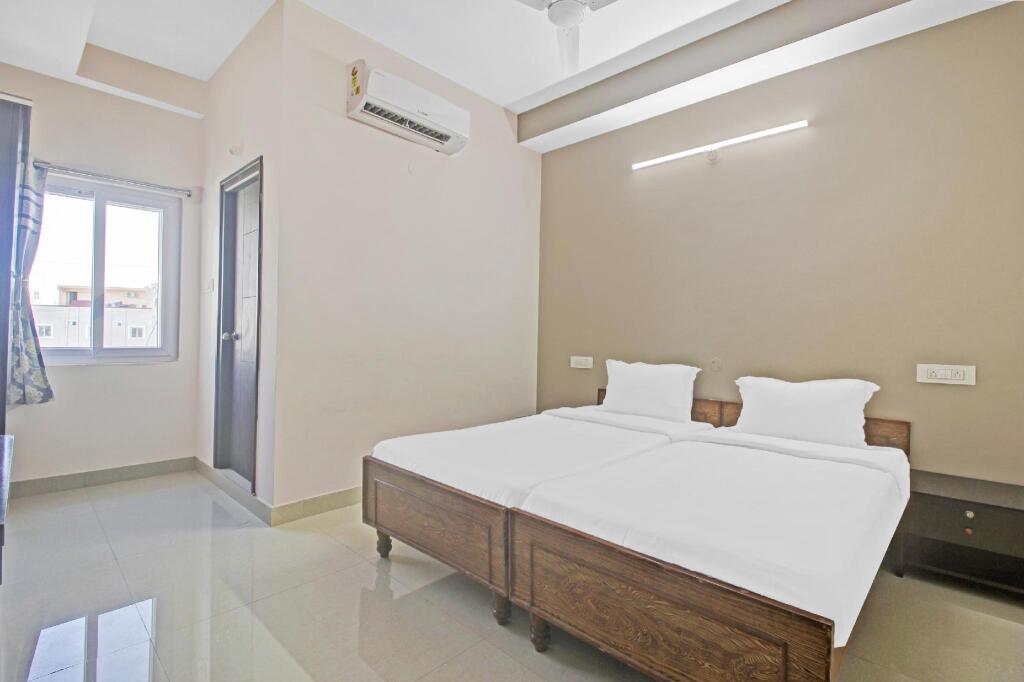 OYO Flagship 83247 Hillside Hotels dlf Gachibowli — фото 1