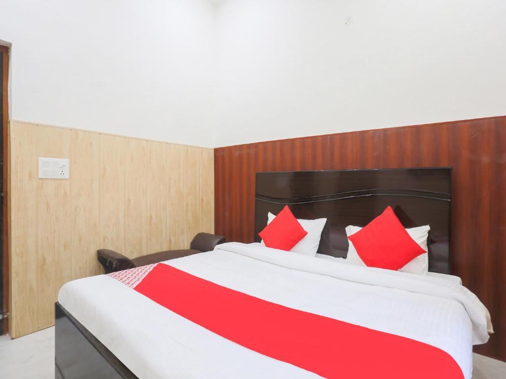 Фаридабад: OYO 73731 Hotel Mayur