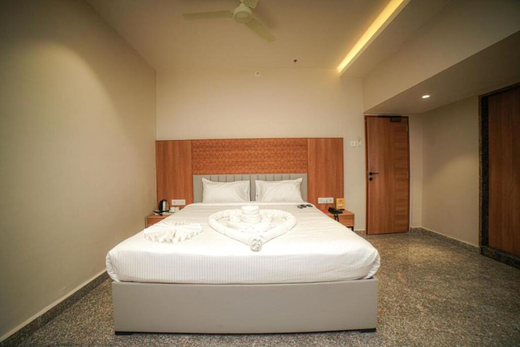 Хидерабад: HOTEL SVM GRAND - Bachupally