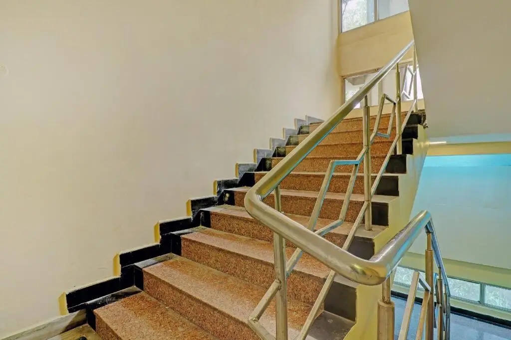 Висакхапатнам: OYO 81273 Hotel Sri Sai Grand Central