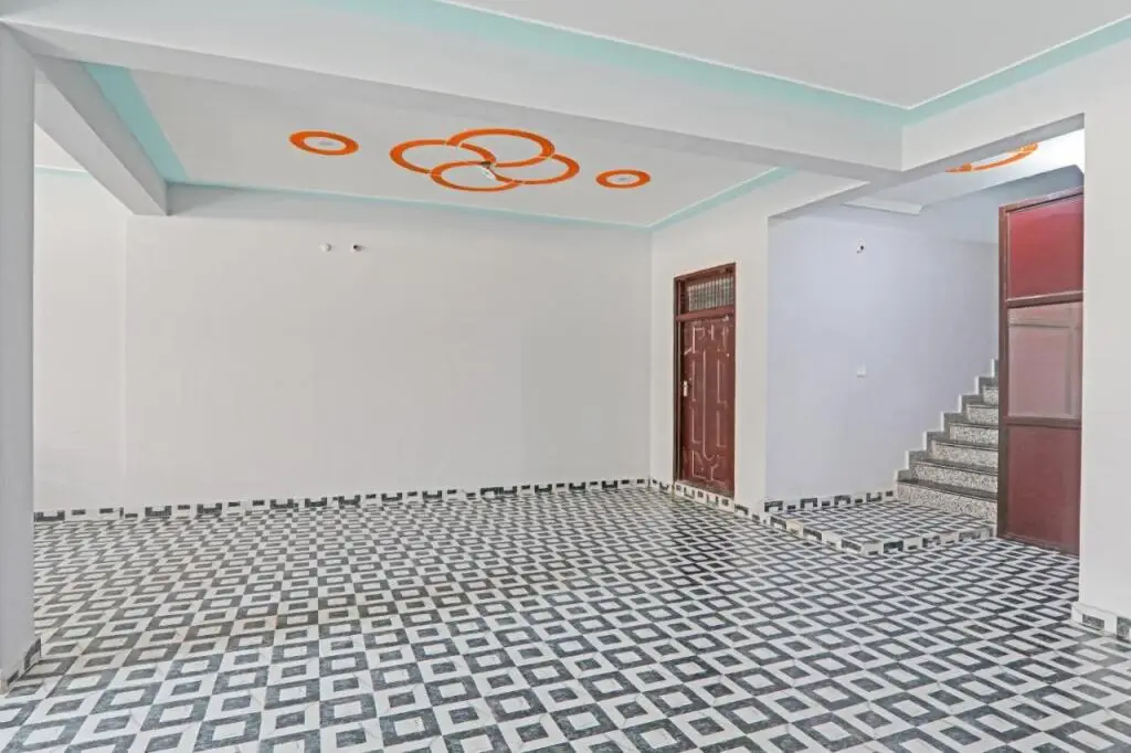 Праяградж: Oyo Flagship 92640 Sunshine Inn