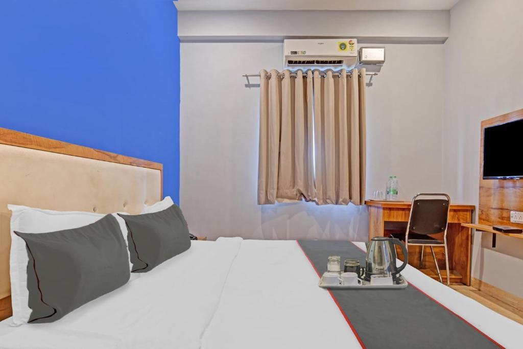 Индаур: Super Oyo Collection O Hotel Aura Inn