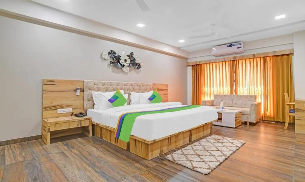 Индаур: Hotel Ptc