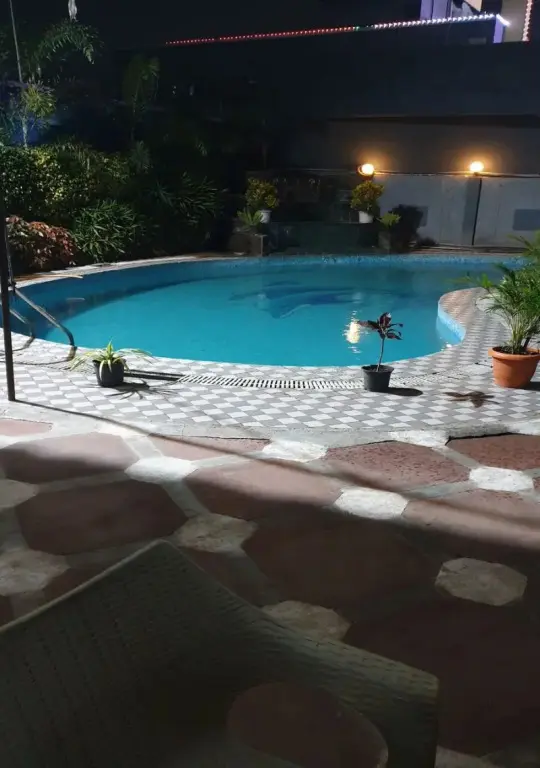 Индаур: Aceotel Resorts 7th Cloud