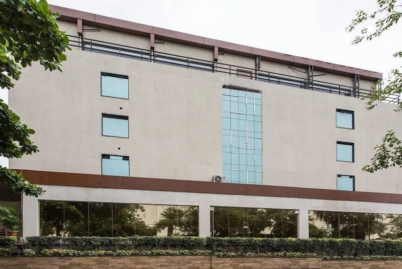 Hotel Solaris Indore — фото 1
