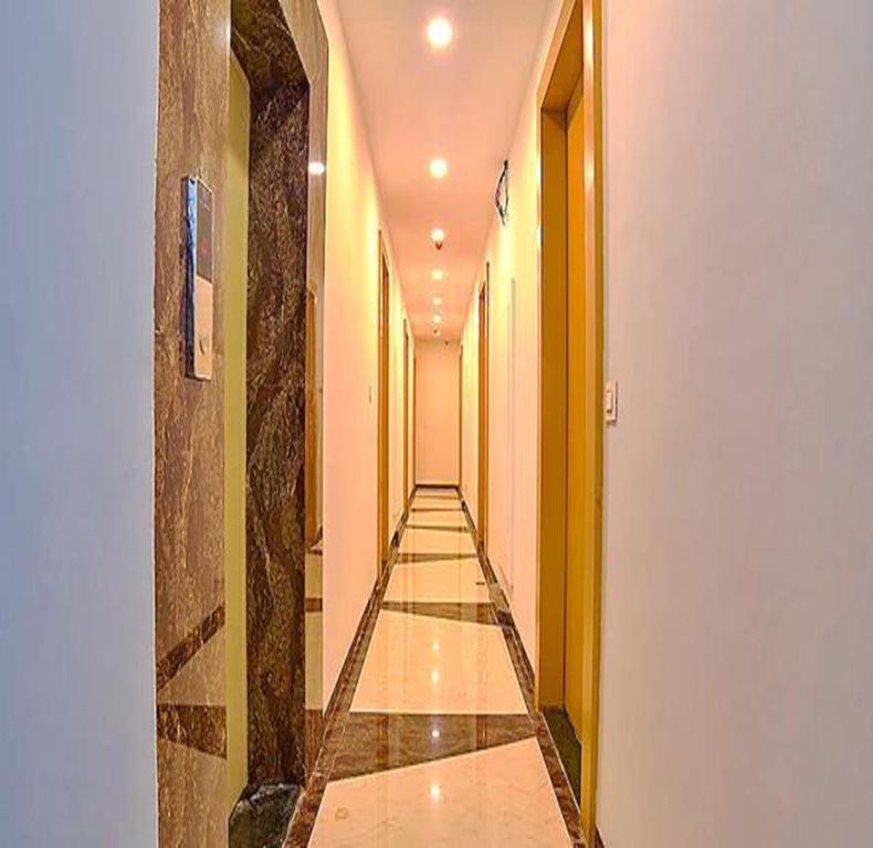 Индаур: Fabhotel Destiny 54