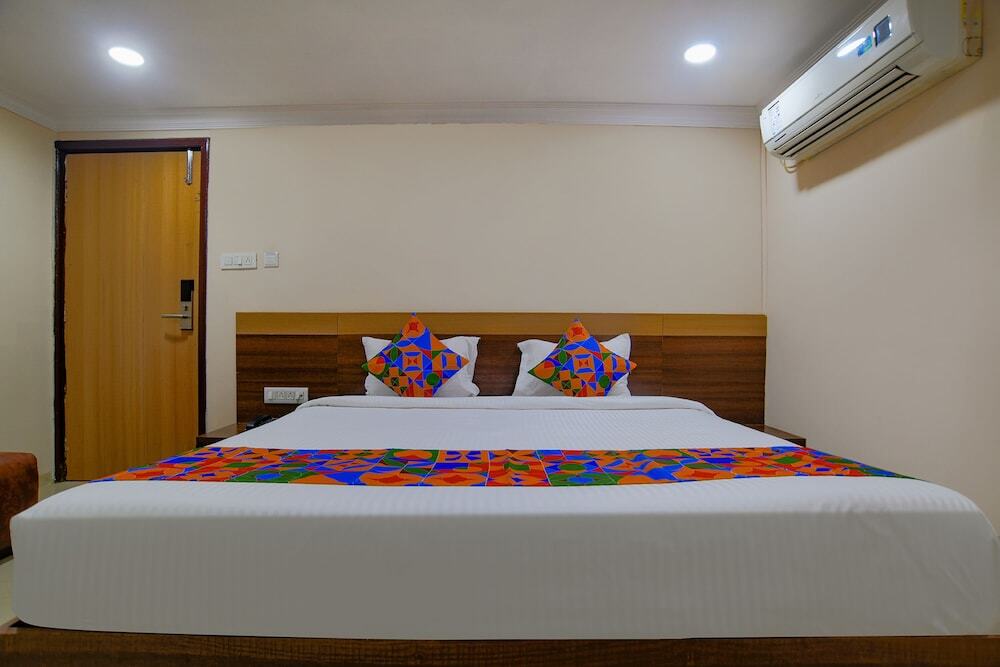 Индаур: Fabhotel Pishori