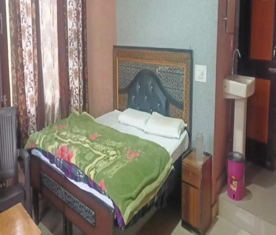 Yellowoaks Guest House — фото 1