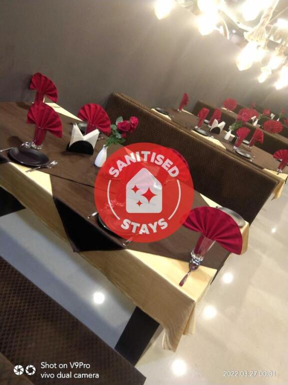 Бегусарай: Pop 88881 Aashiyana Hotel & Restaurant