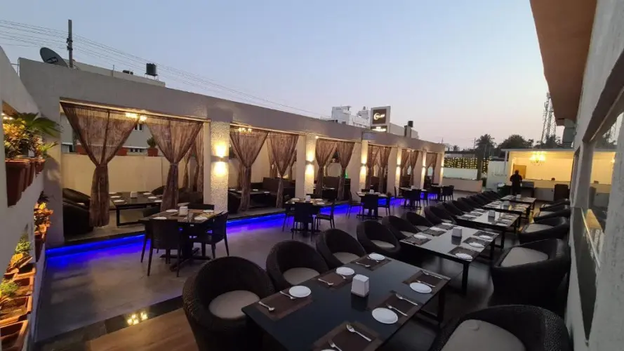 Биджапур: Galaxy Club & Hotel