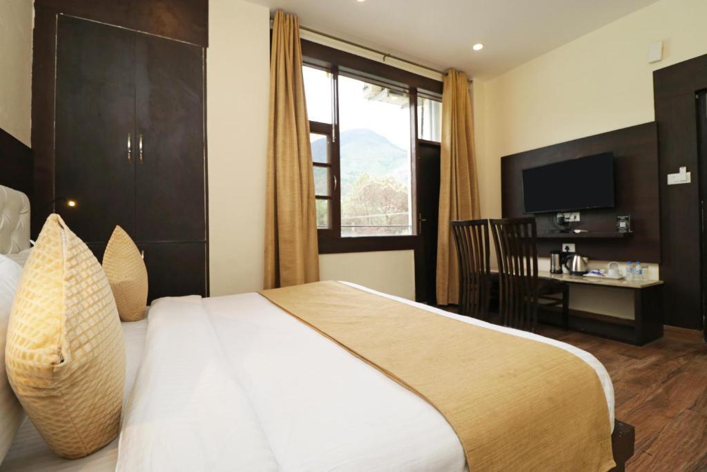 Дармсала: Hotel Mirage Residency - Hill View Hotel in Dharamshala