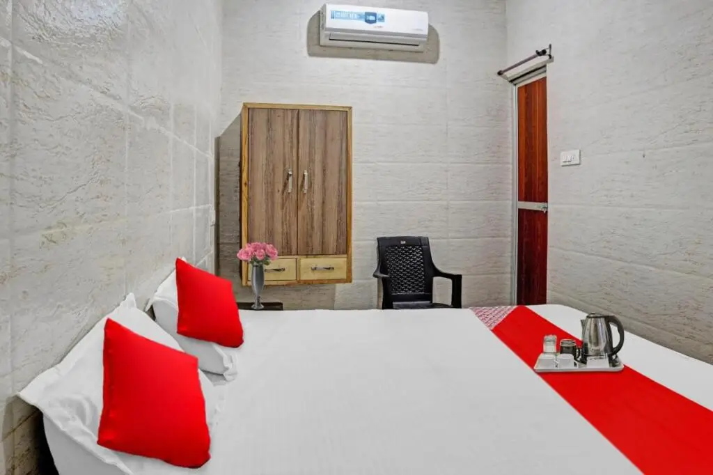 Bilaspur: Oyo Flagship 70023 New Mansi Hotel