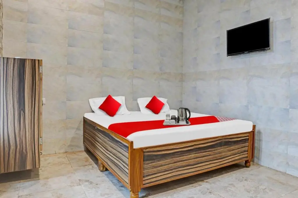 Bilaspur: Oyo Flagship 70023 New Mansi Hotel