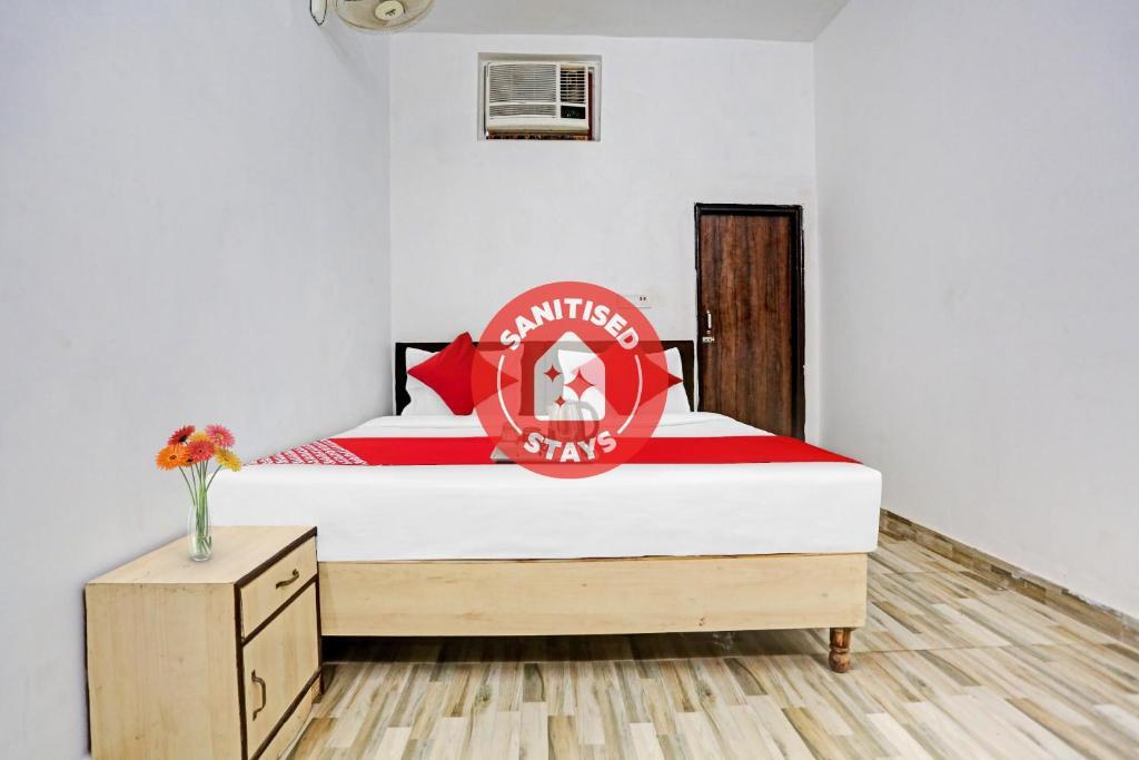 OYO Hotel Nirvan Near Jahangirpuri Metro Station — фото 1