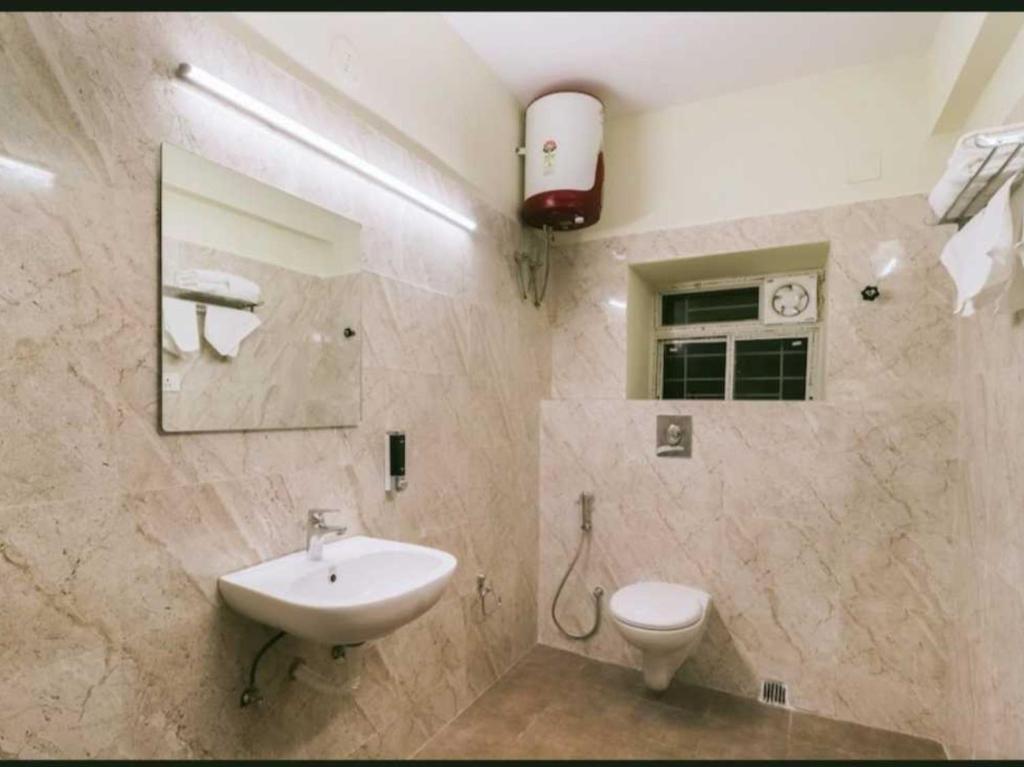 Нью-Дели: OYO HOME 92645 Delhi Home Stay B&b