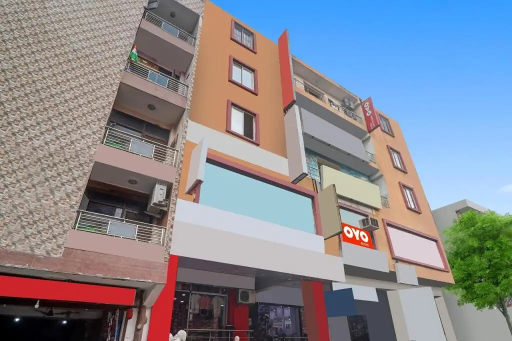 Oyo Flagship 92975 Hotel Small Town — фото 1