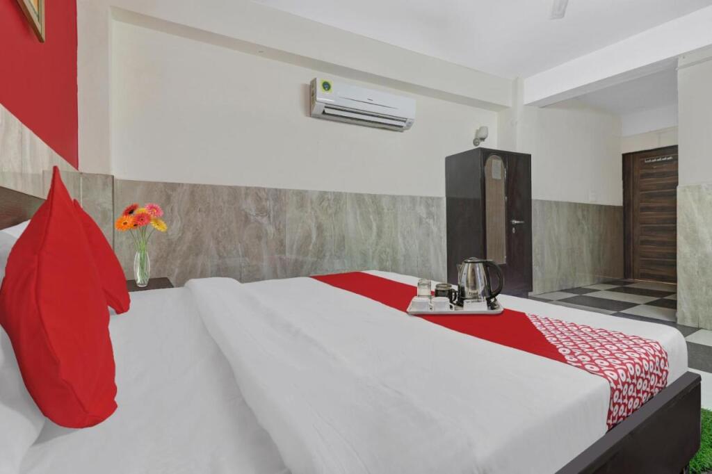 Нью-Дели: Oyo Flagship 92975 Hotel Small Town