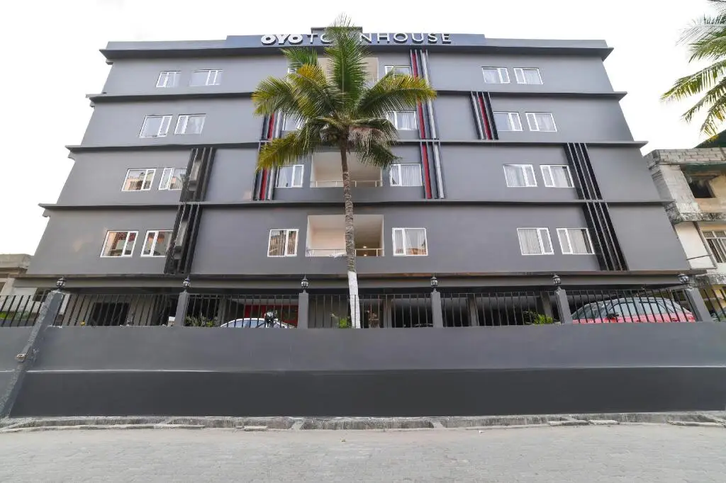 Гувахати: OYO Townhouse 384 N.K Hotels