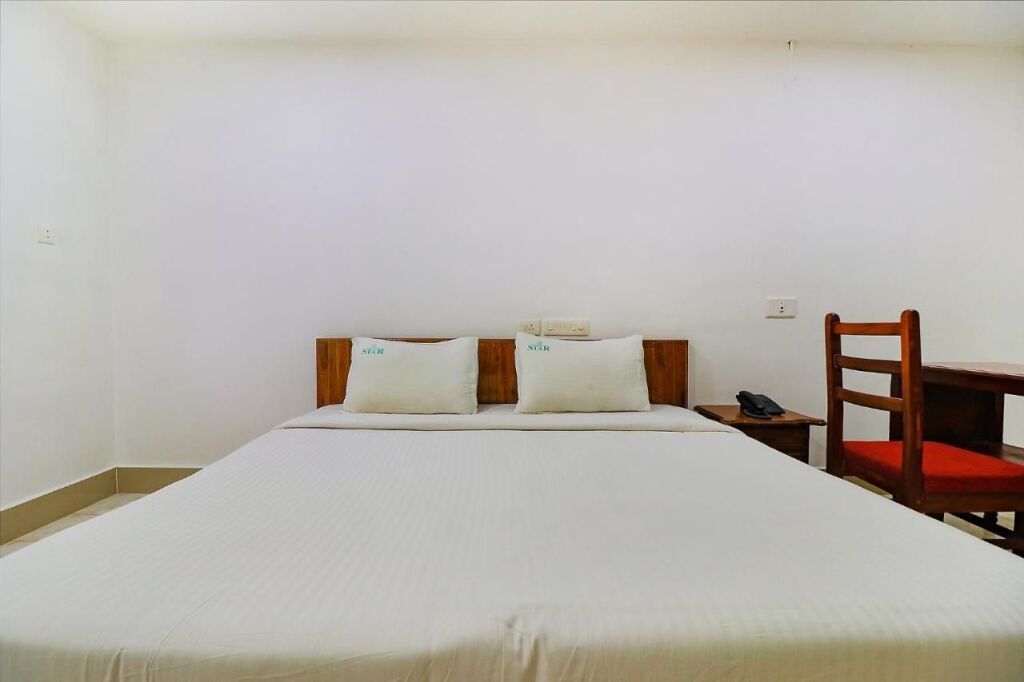 Коччи: FabHotel Star