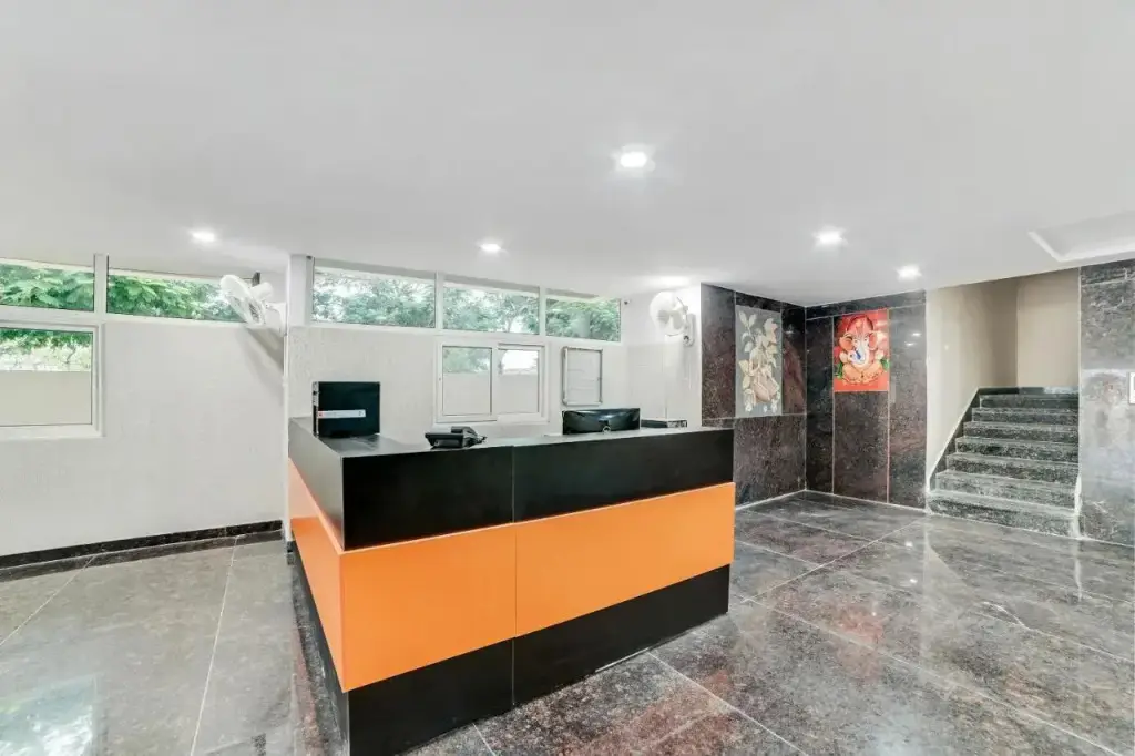 Шамшабад: Vaccinated Staff- Oyo Flagship 60526 Five Star Grand