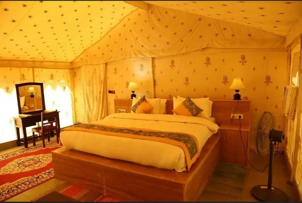 Джайсалмер: Best Desert Camp in Jaisalmer Red Velvet