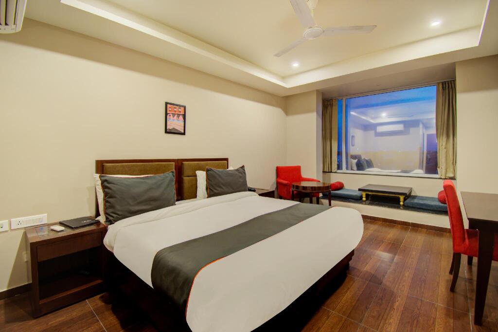 Джайпур: Oyo Townhouse  132 Hotel The Grand
