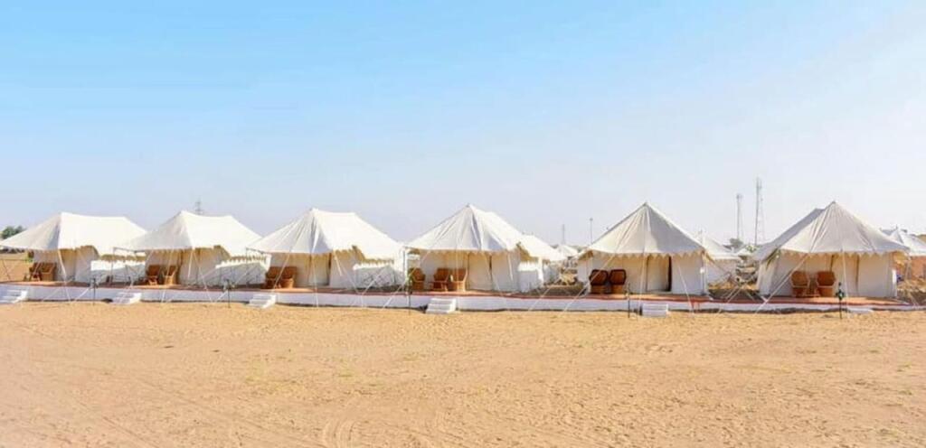 Джайсалмер: Golden Marigold Desert Camp