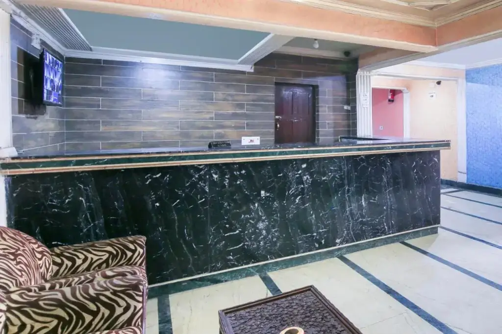 Шринагар: OYO Collection O 67515 Hotel Ishfan