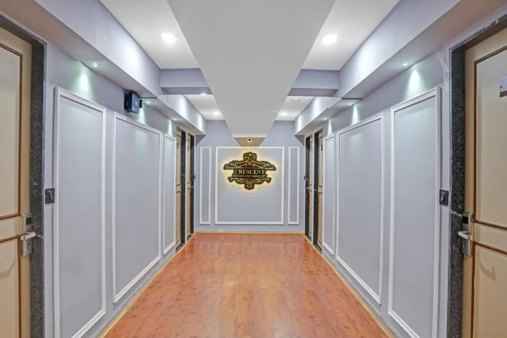 Сурат: OYO Townhouse 674 Crescent Rooms And Benquet
