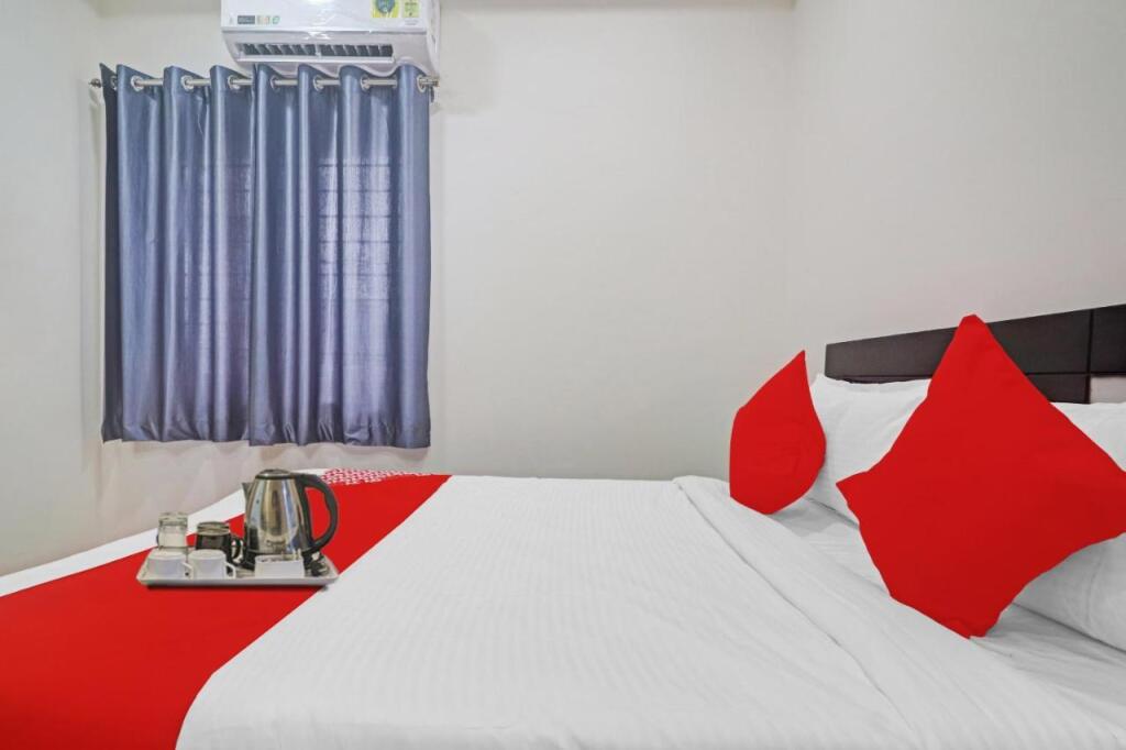 Хидерабад: Oyo Flagship 93436 Msr Guest Inn