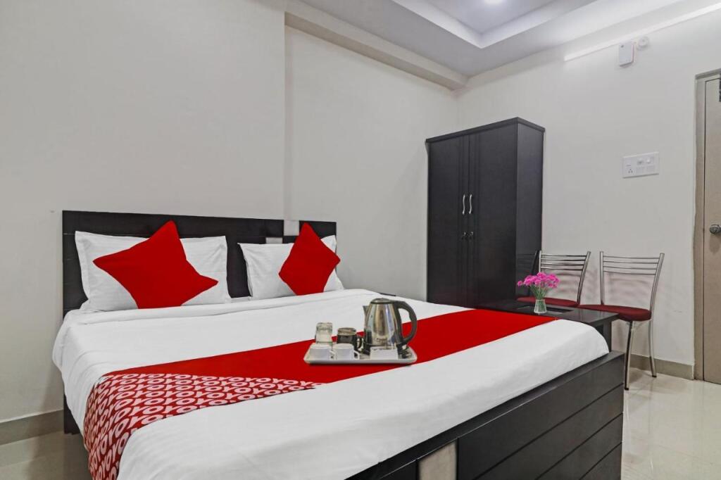 Хидерабад: Oyo Flagship 93436 Msr Guest Inn